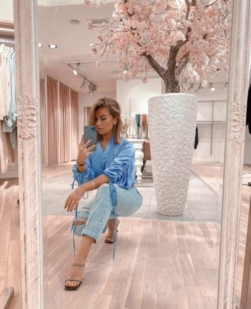 Kunst bloesemboom op olijfstam damesmodezaak Rebellion - op maat gemaakt door STYLERZ24