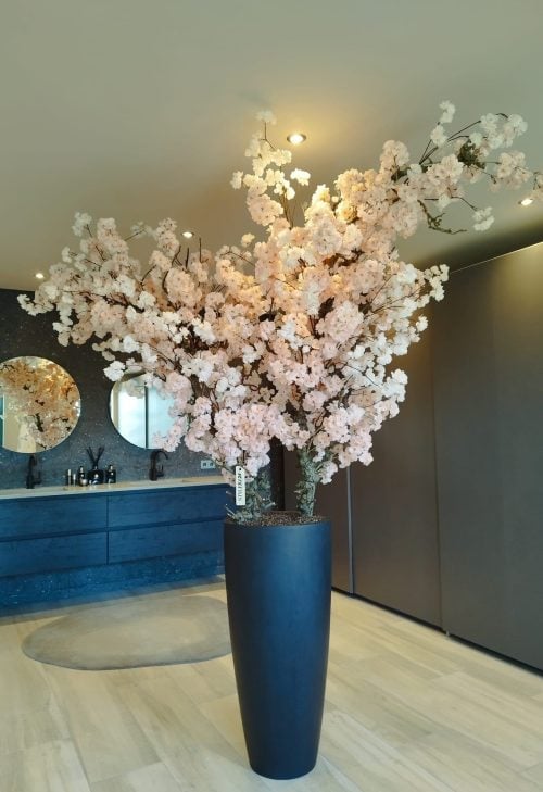 Kunstbloesemboom roze in badkamer - op aan gemaakt door STYLERZ24