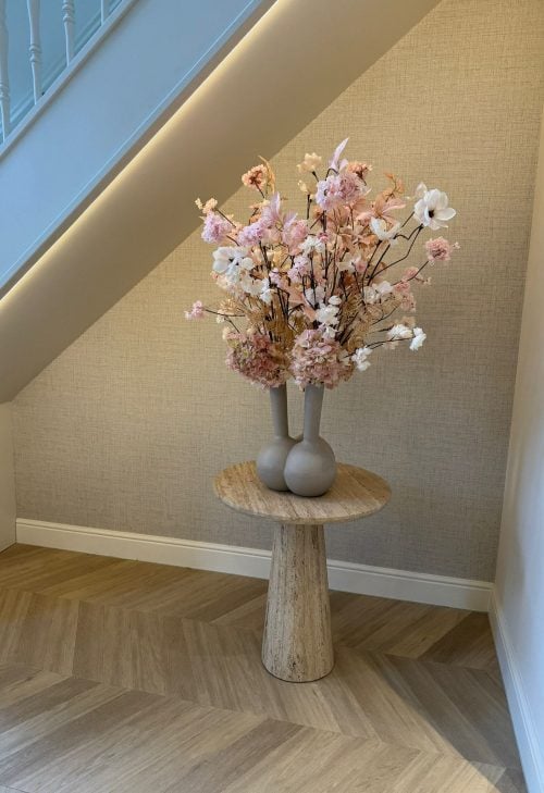 Pasteltinten zijden boeket in beige tuinvaas - op maat gemaakt door STYLERZ24